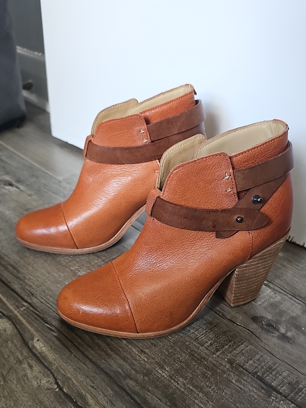 Rag & Bone Harrow Women’s Tan / Orange Leather Ankle Booties Size 37 (US 6.5)